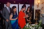 Kajol, Tanisha Mukherjee at Sherle Wagner store launch in Mumbai on 12th Sept 2012 (40).JPG